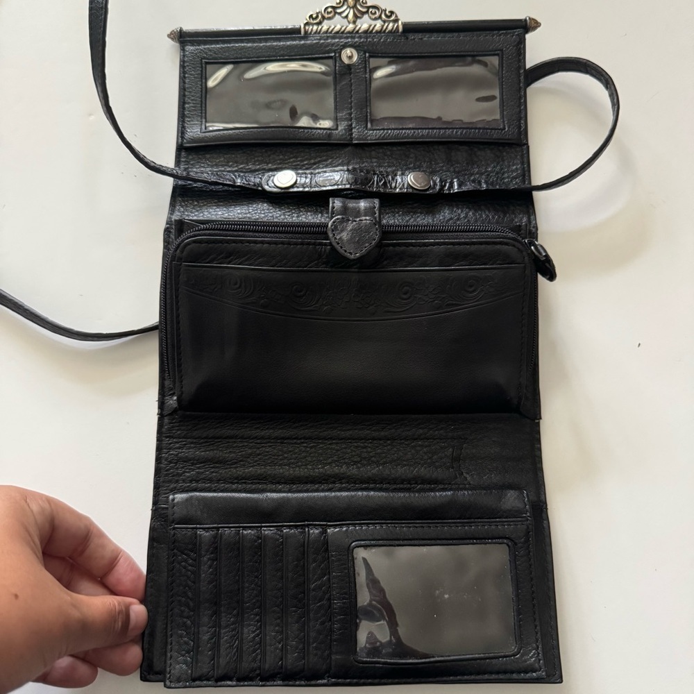 Vintage Brighton Black Croc-Embossed Leather Convertible Crossbody Clutch Wallet - Picture 10 of 11